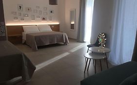 Le Rondini House